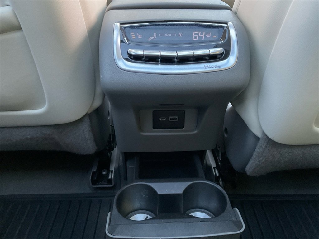 Used 2020 Cadillac XT6 Premium Luxury image 24