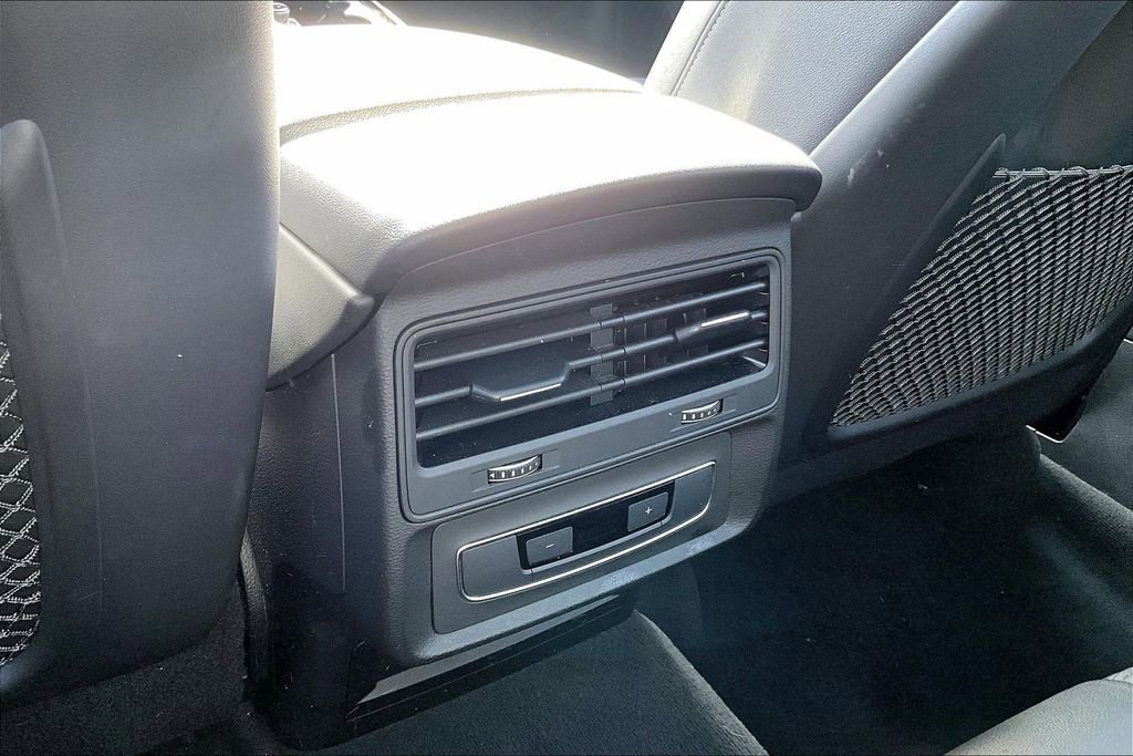 Used 2025 Audi Q7 3.0T Premium Plus image 33
