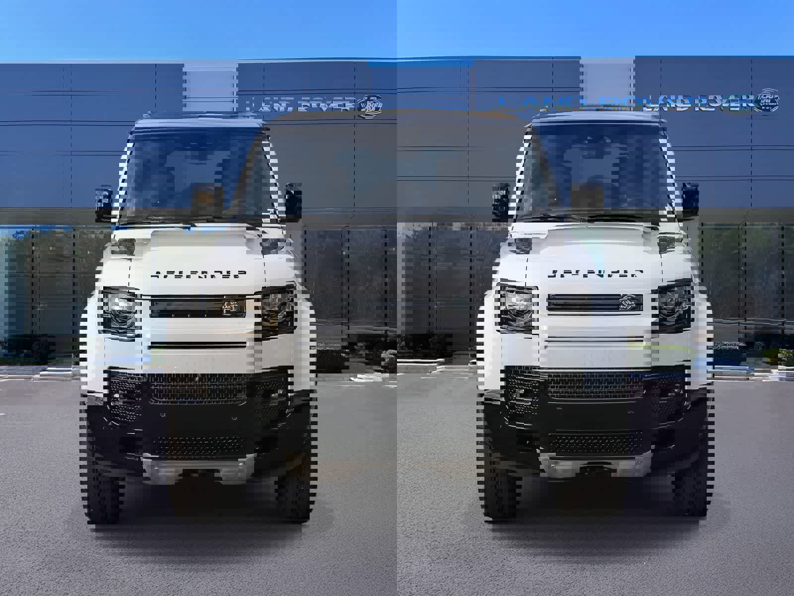 New 2025 Land Rover Defender 130 V8 image 2