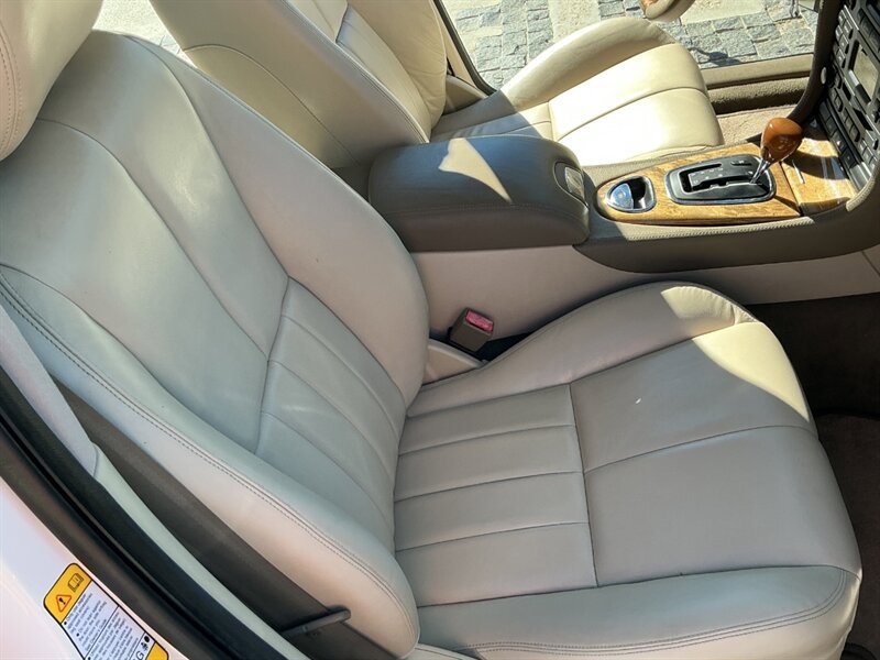 Used 2004 Jaguar S-TYPE 3.0 image 35