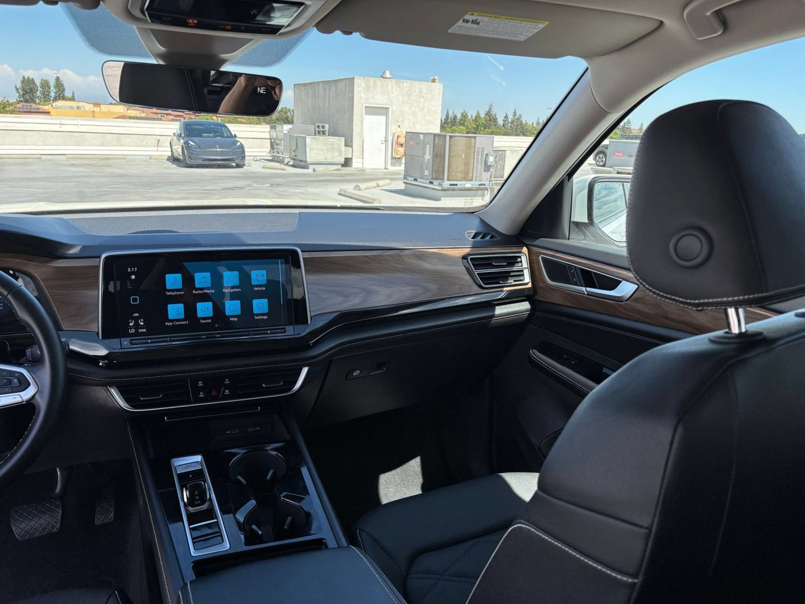 Used 2026 Volkswagen Atlas SE FWD image 38