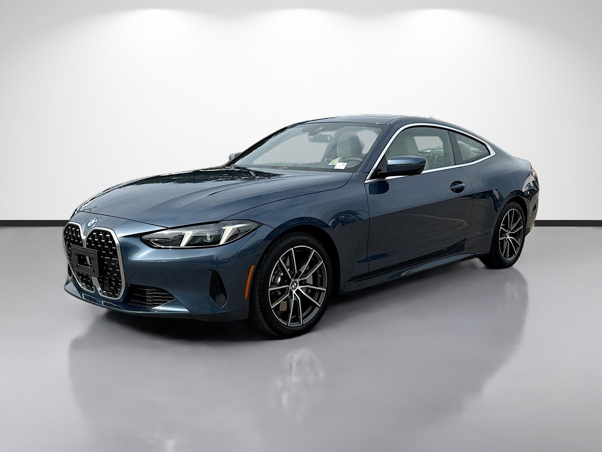 Used 2025 BMW 430i xDrive Coupe w/ Premium Package image 7