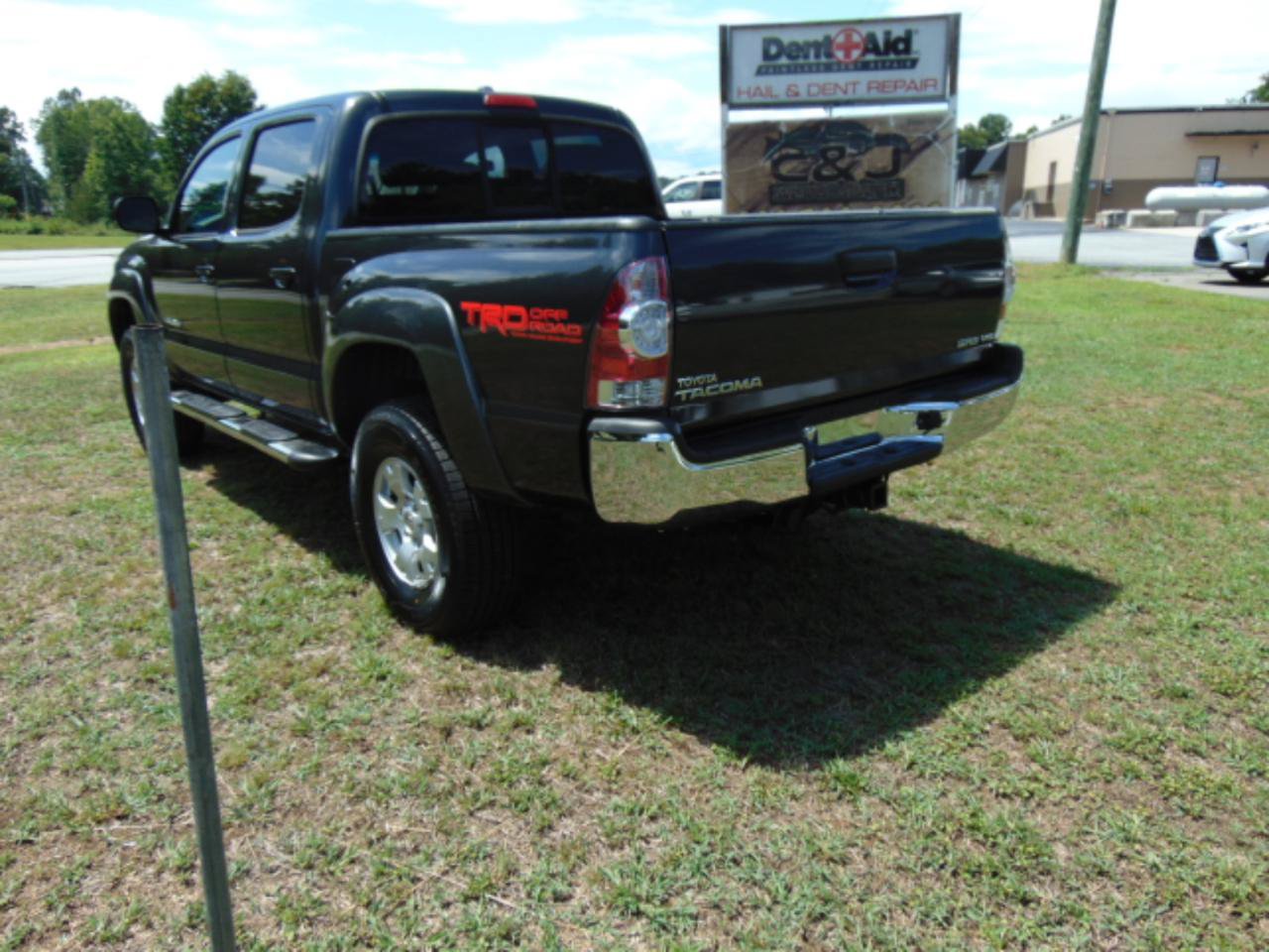 Used 2010 Toyota Tacoma 4x4 Double Cab image 4