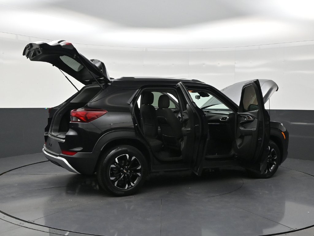 Used 2023 Chevrolet TrailBlazer LT FWD image 27