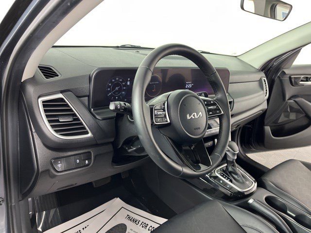Used 2024 Kia Seltos EX AWD/4WD image 16
