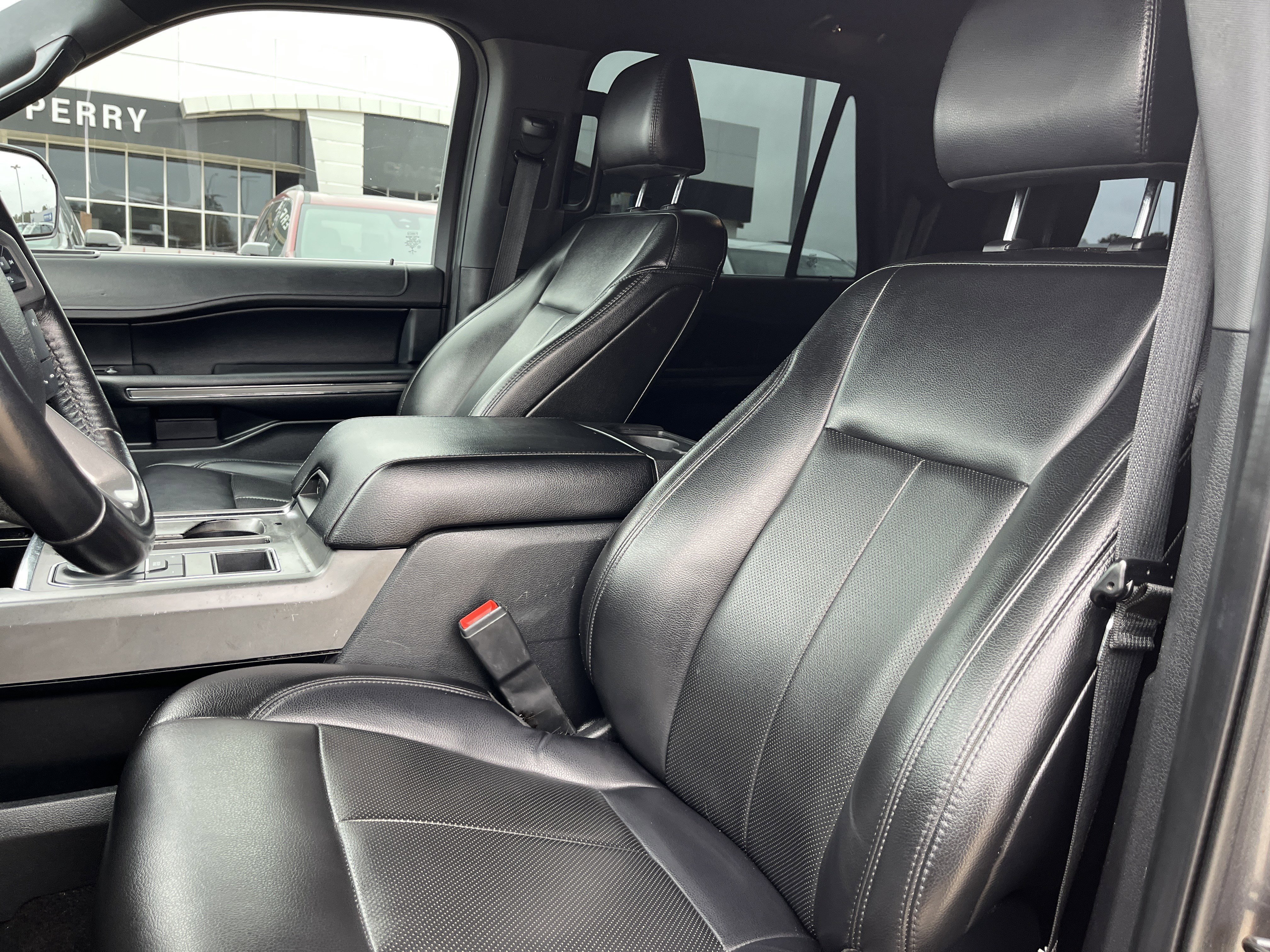 Used 2021 Ford Expedition XLT image 9