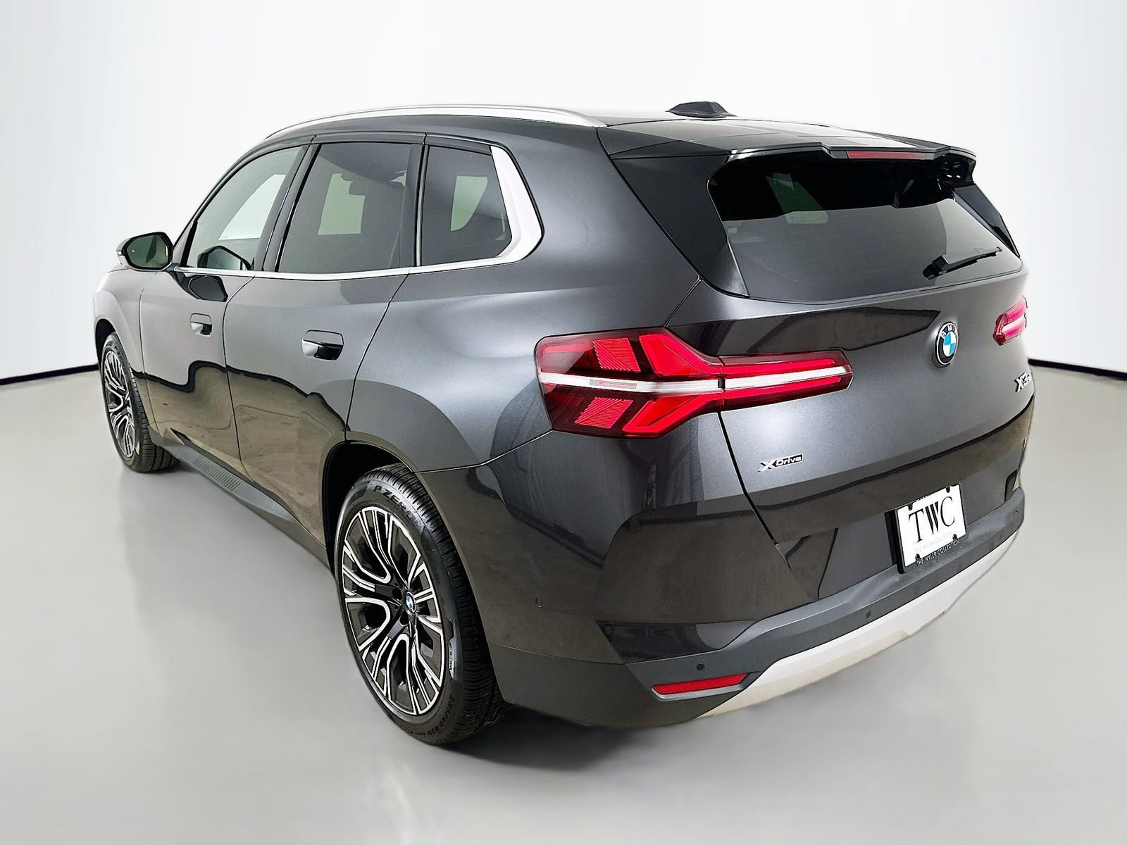 Used 2026 BMW X3 xDrive30i w/ Premium Package AWD/4WD image 7