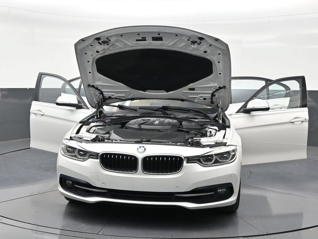 Used 2018 BMW 330i Sedan RWD image 33