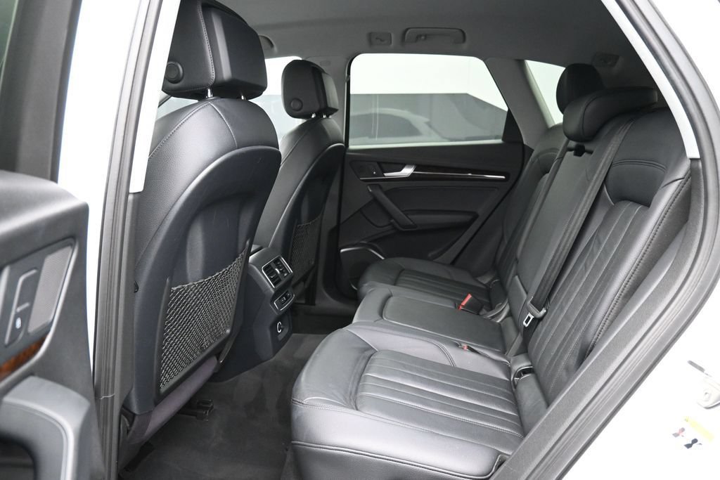 Used 2018 Audi Q5 2.0T Premium w/ Convenience Package AWD/4WD image 19