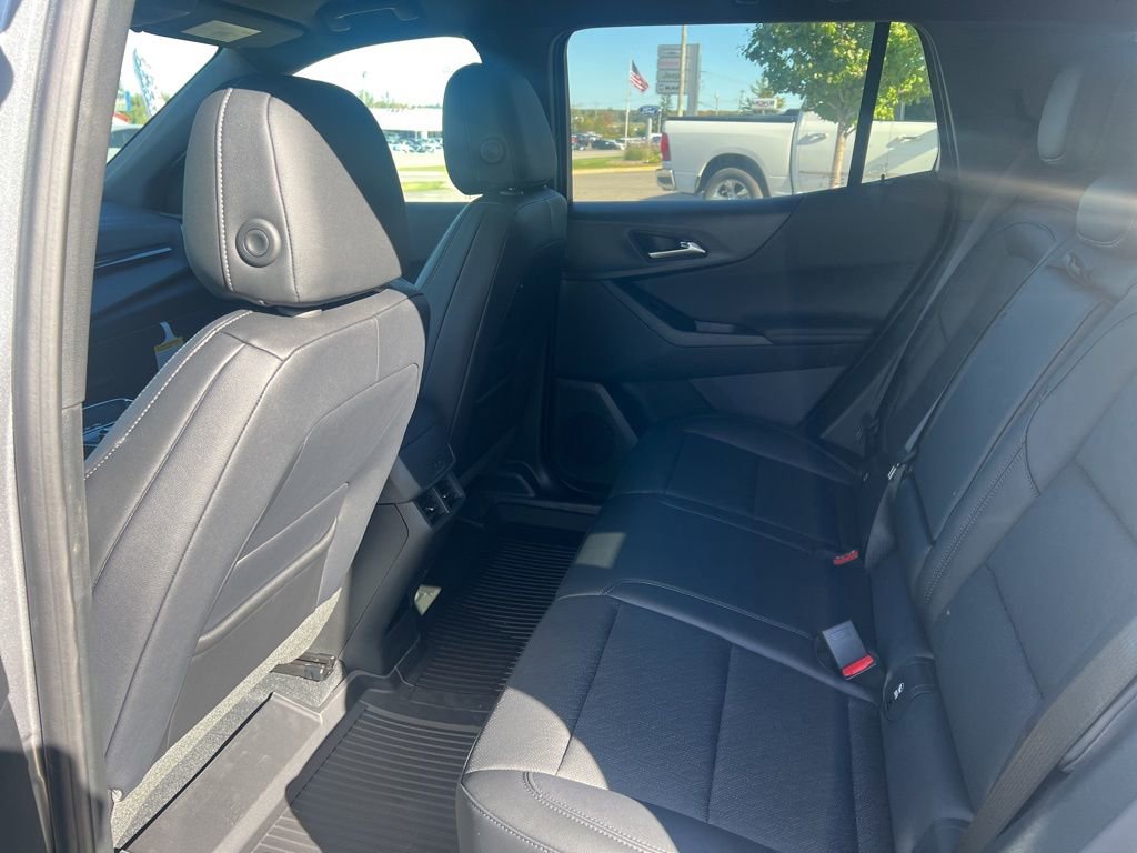 New 2026 Chevrolet Equinox LT w/ Convenience Package II image 12