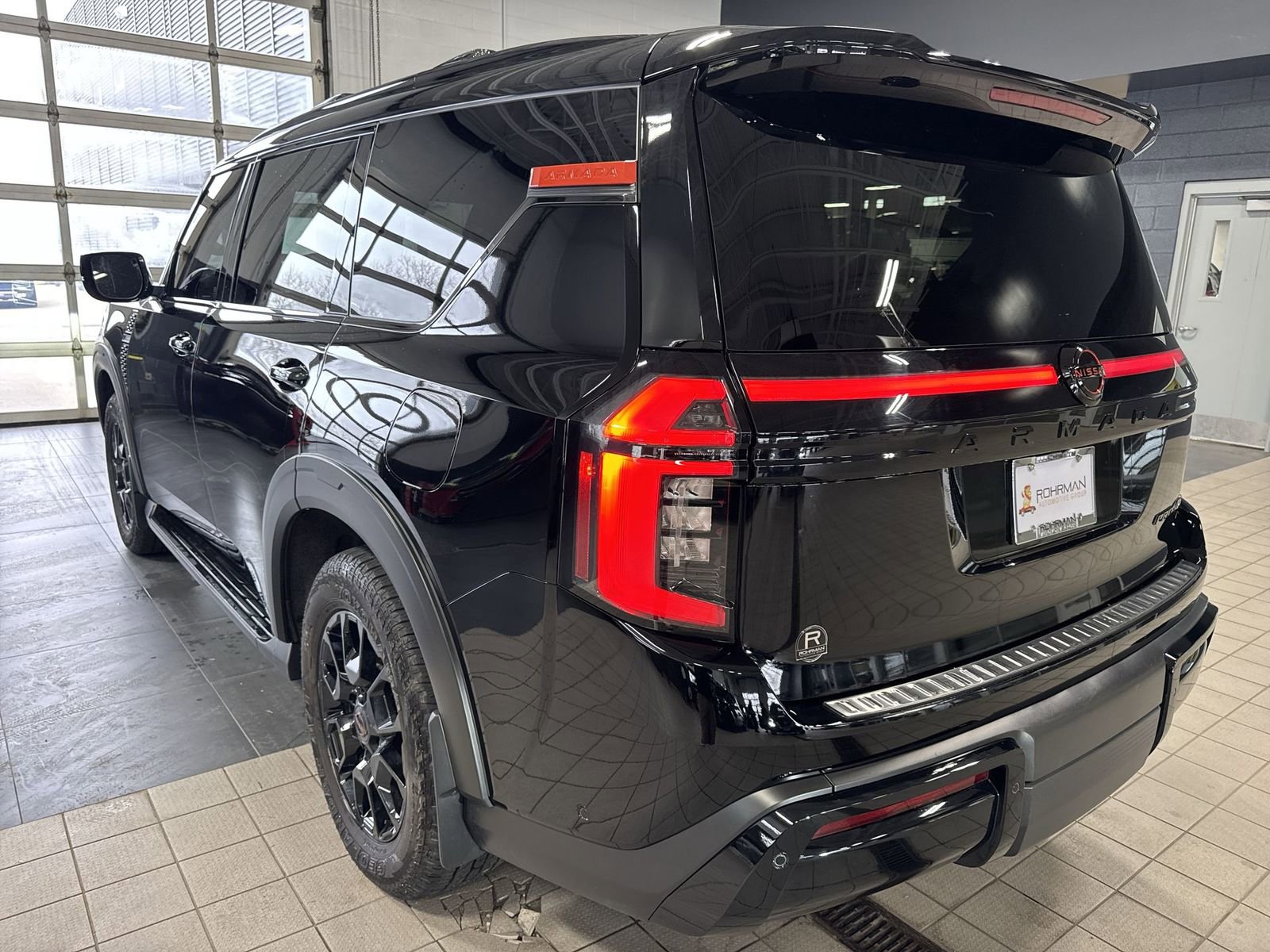 Certified 2025 Nissan Armada PRO-4X w/ Pro-4X Premium Package image 40