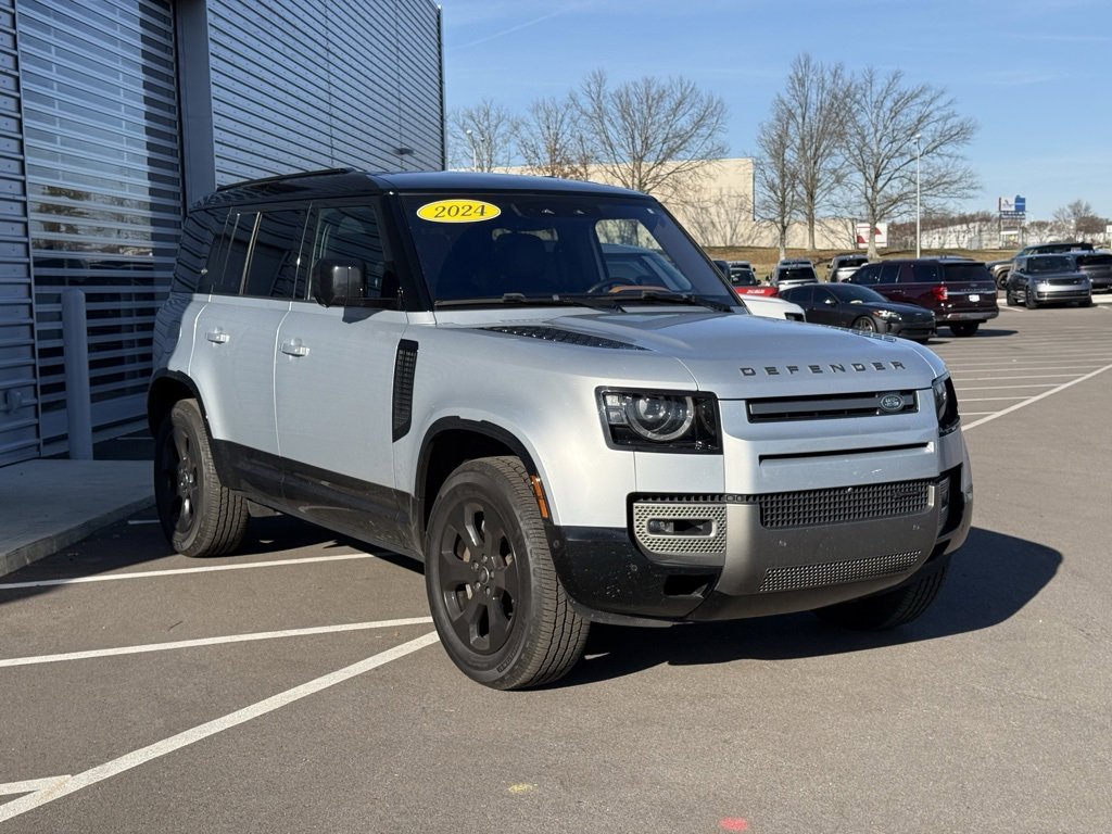 Used 2023 Land Rover Defender 110 X-Dynamic SE image 6