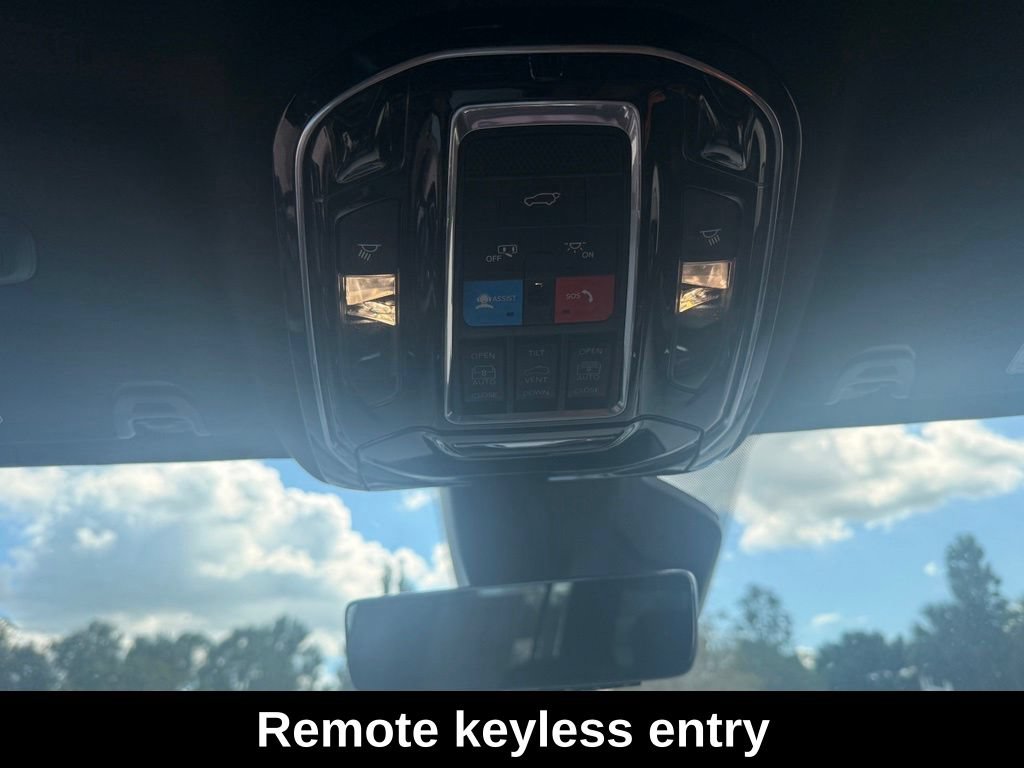 New 2026 Jeep Grand Wagoneer Summit AWD/4WD image 11