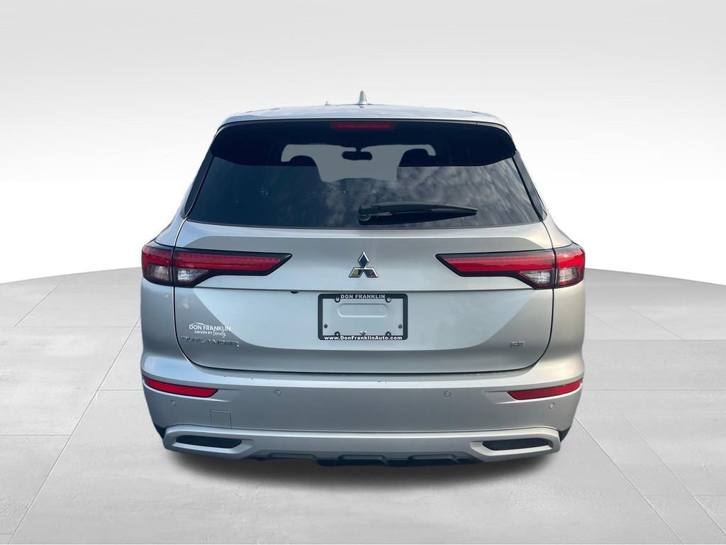 Used 2024 Mitsubishi Outlander SE AWD/4WD image 4