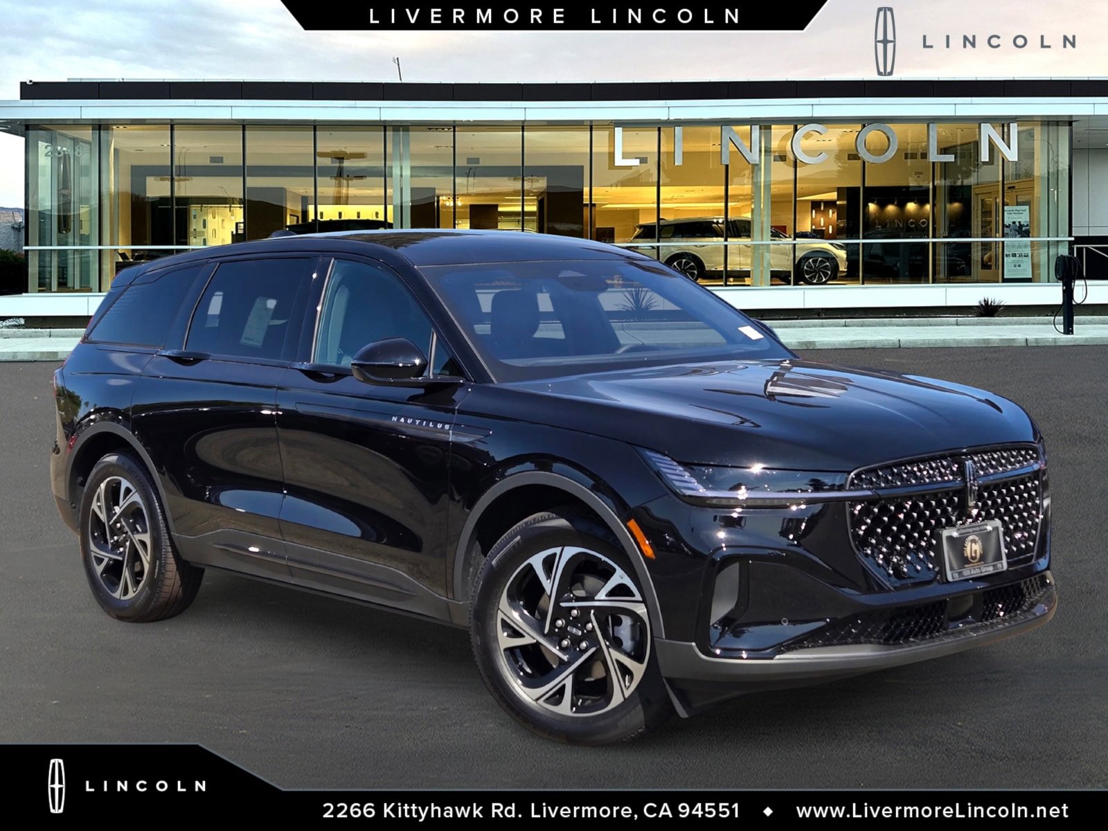 New 2025 Lincoln Nautilus Premier w/ Jet Appearance Package image 1