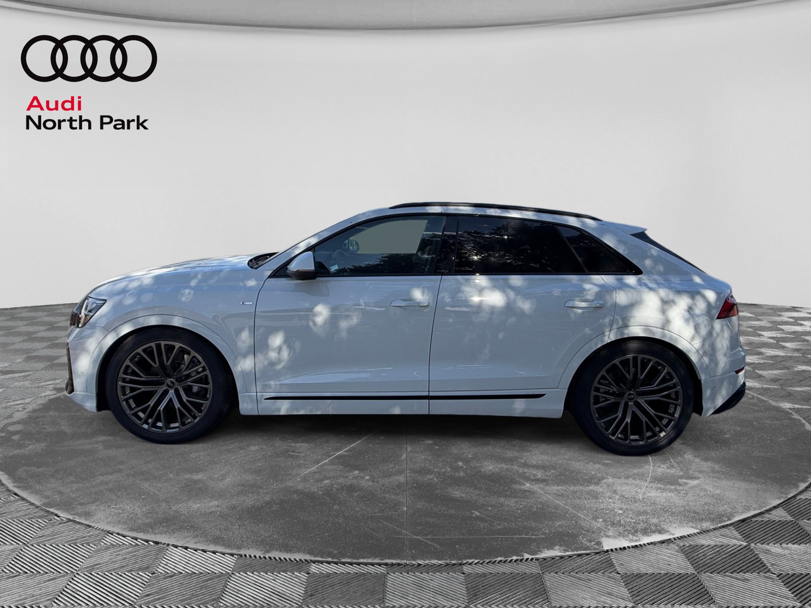 New 2027 Audi Q8 Prestige AWD/4WD image 2
