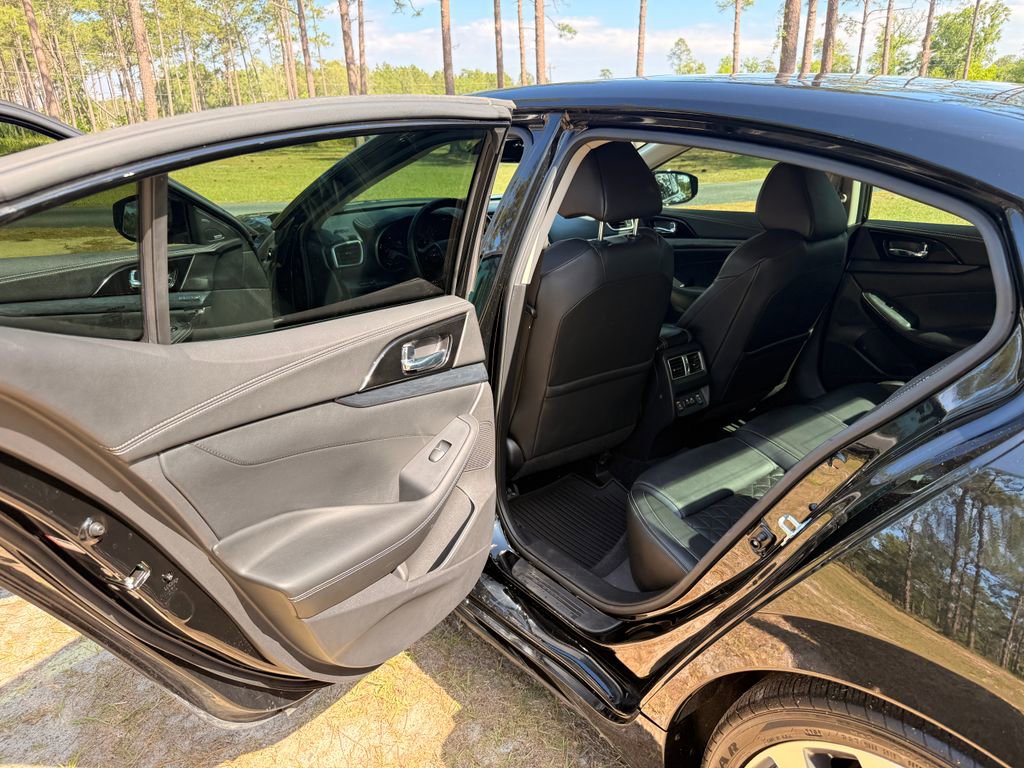 Used 2021 Nissan Maxima Platinum FWD image 25