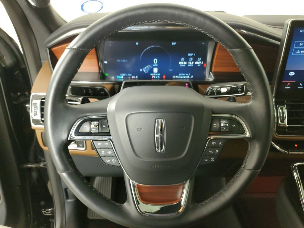 Used 2022 Lincoln Navigator Reserve w/ Monochromatic Package RWD image 23