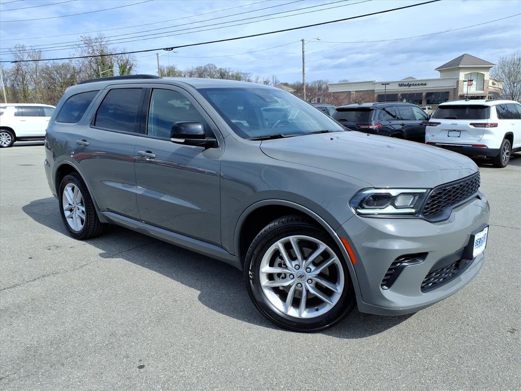Used 2024 Dodge Durango GT image 2