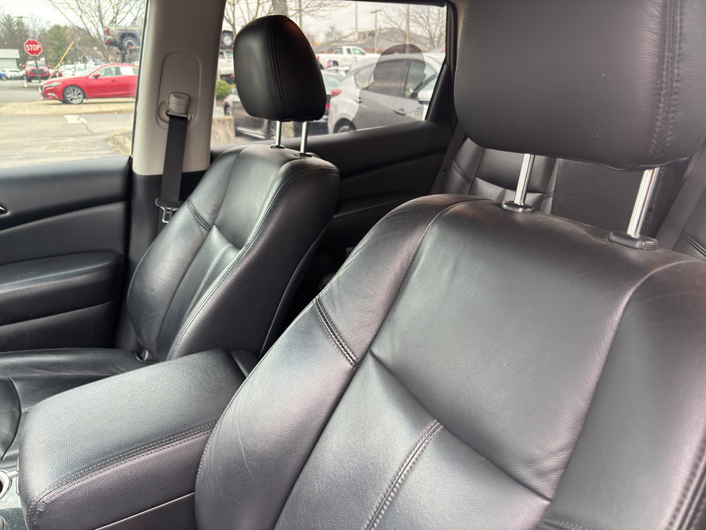 Used 2016 Nissan Pathfinder S image 11