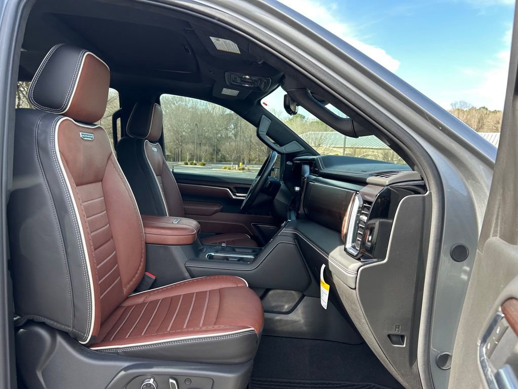 Certified 2025 GMC Sierra 2500 Denali Ultimate AWD/4WD image 55