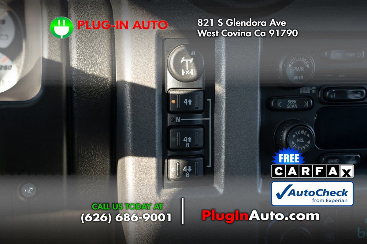 Used 2004 HUMMER H2 w/ Preferred Equipment Group image 22