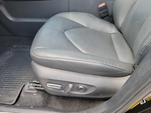 Used 2024 Toyota Grand Highlander Limited image 6