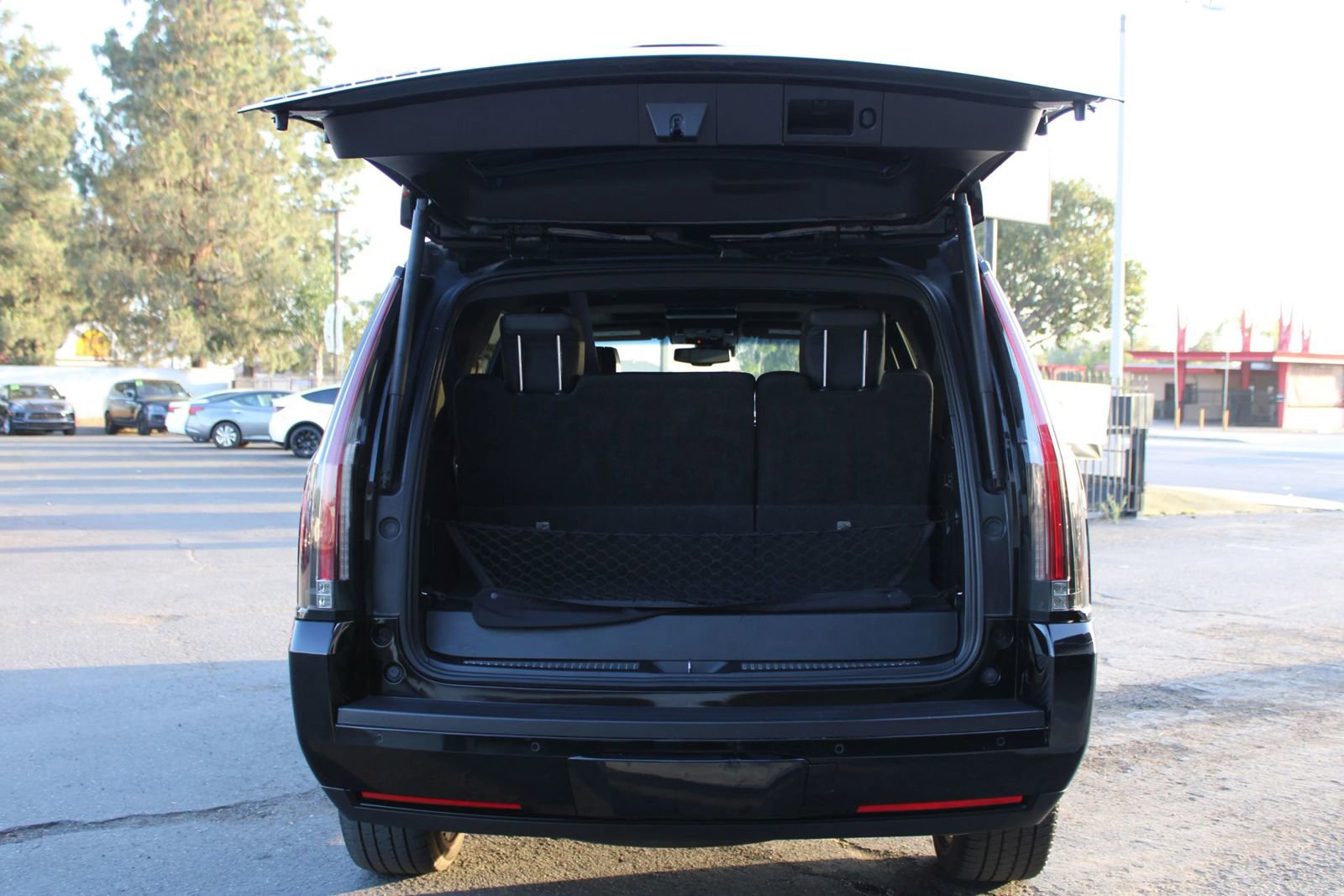 Used 2016 Cadillac Escalade Platinum AWD/4WD image 46