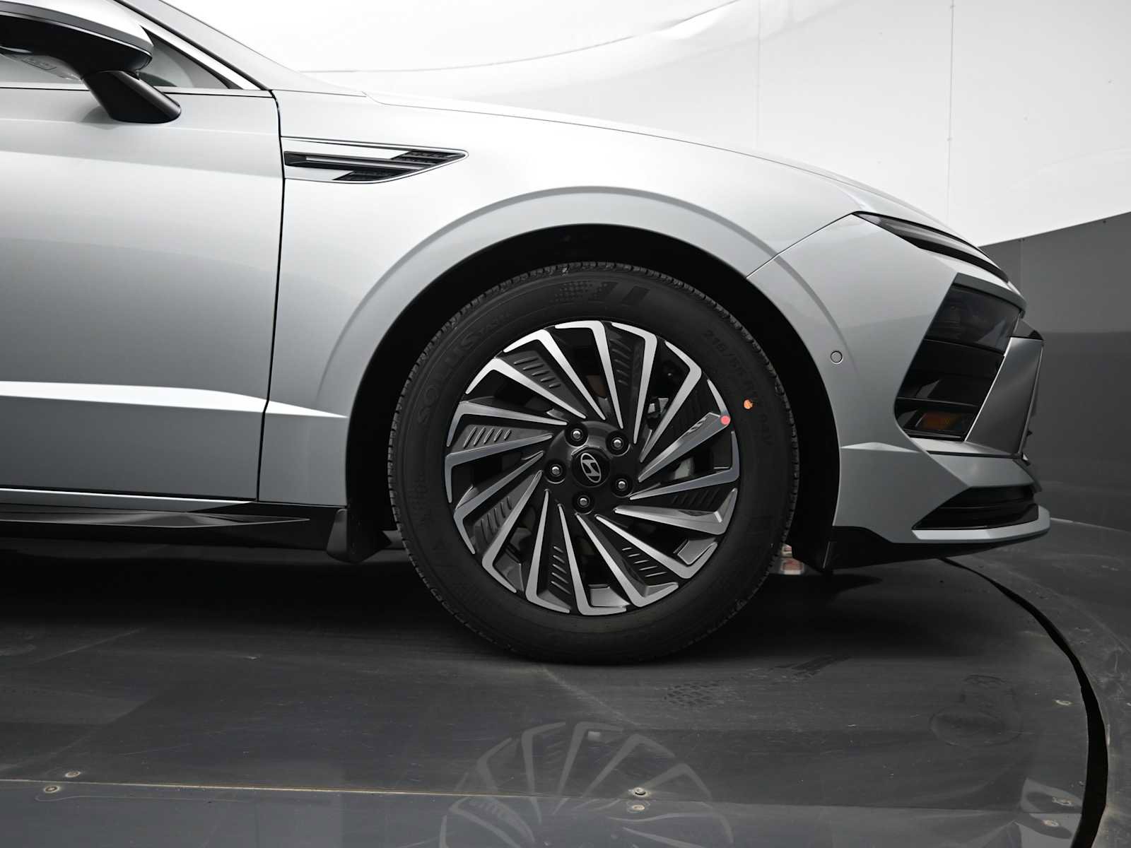 New 2026 Hyundai Sonata Limited image 10