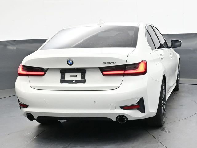 Used 2019 BMW 330i Sedan w/ Driving Assistance Package image 4