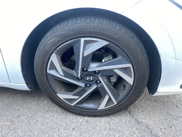 Used 2025 Hyundai Elantra Sport FWD image 8