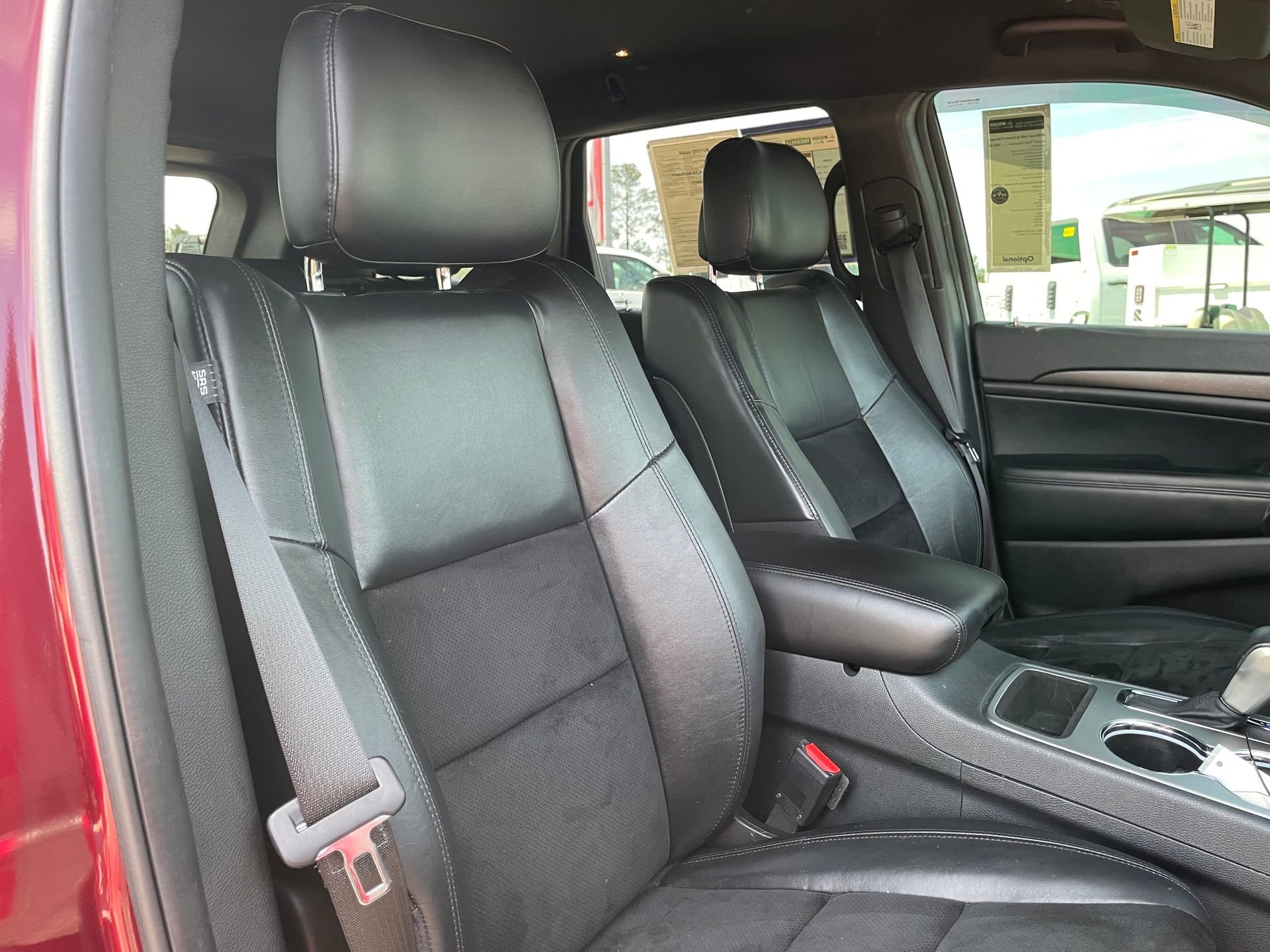 Used 2018 Jeep Grand Cherokee Altitude image 26