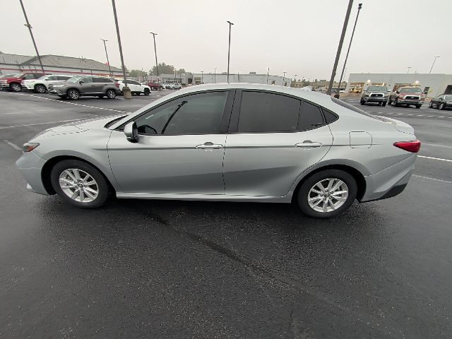 Used 2026 Toyota Camry LE FWD image 9