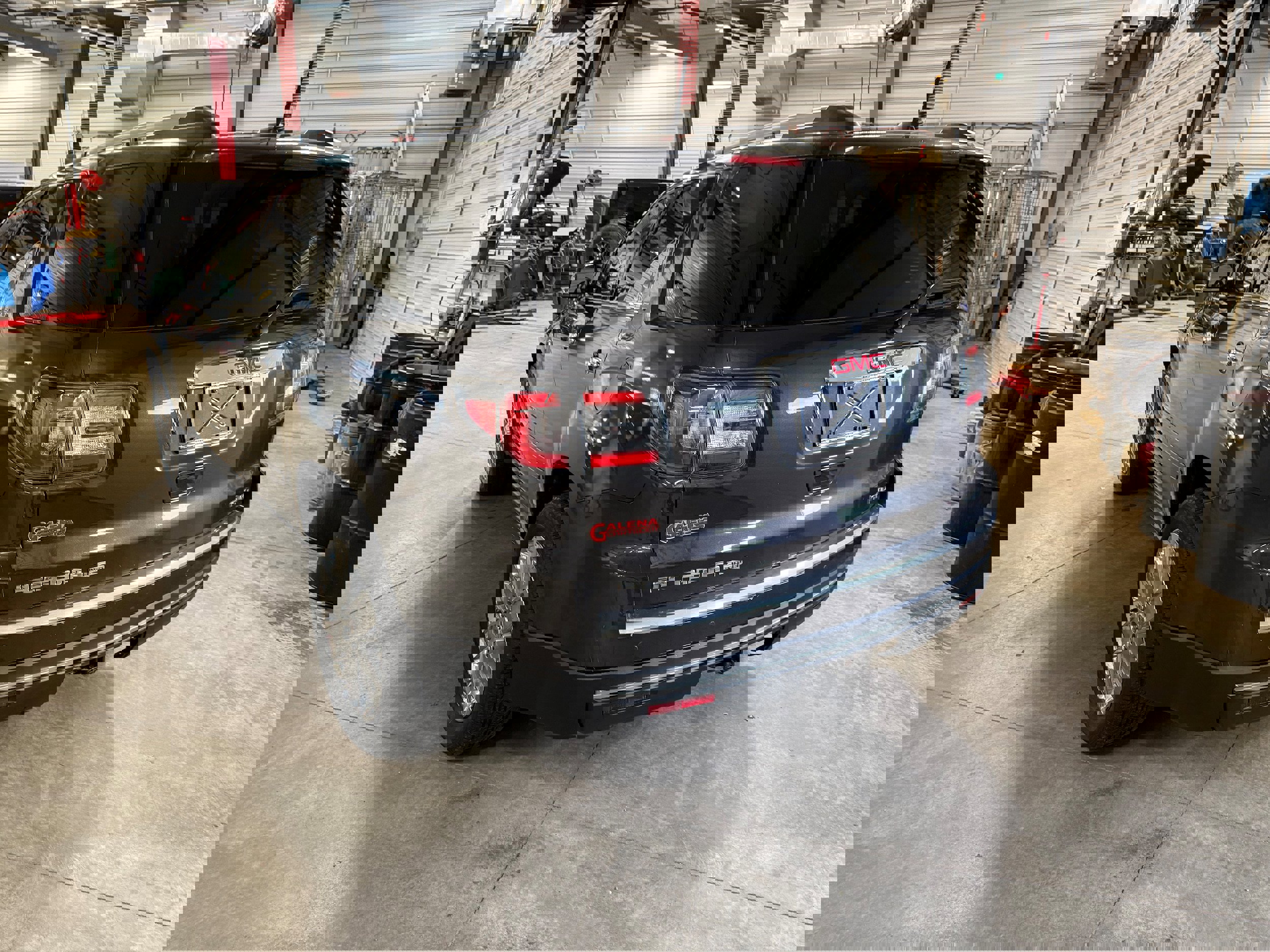 Used 2017 GMC Acadia Limited SLT image 27