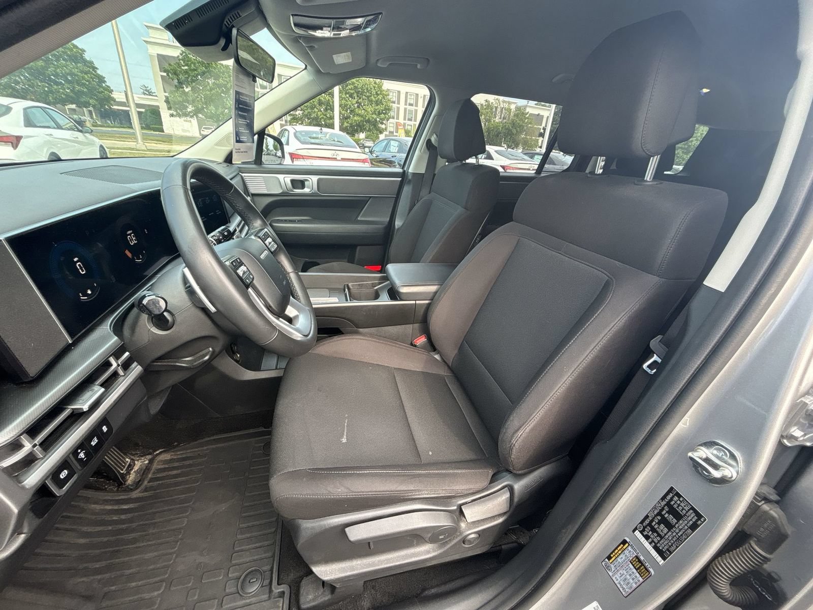 Certified 2025 Hyundai Santa Fe SE AWD/4WD image 13