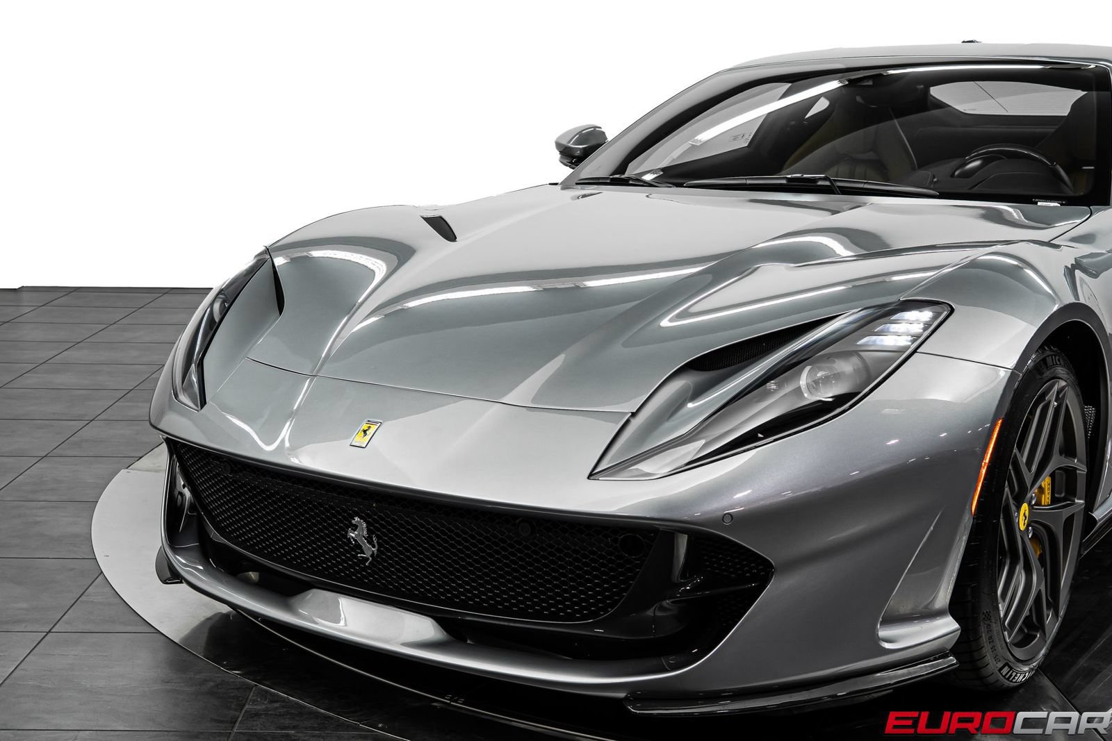 Used 2020 Ferrari 812 Superfast RWD image 14