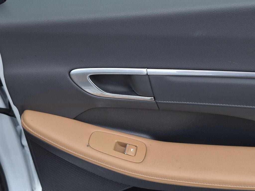 Used 2020 Hyundai Sonata Limited FWD image 29