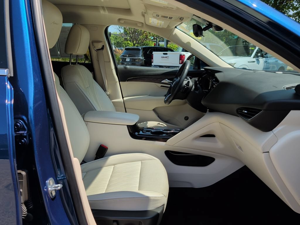 Used 2023 Buick Envision Avenir AWD/4WD image 37