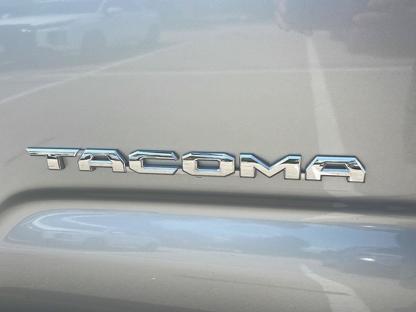 Used 2023 Toyota Tacoma SR5 AWD/4WD image 24