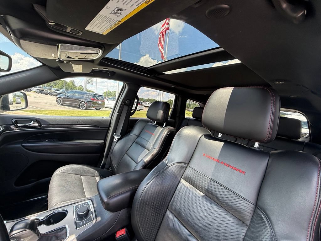 Used 2021 Jeep Grand Cherokee Trailhawk w/ Trailhawk Luxury Group AWD/4WD image 19