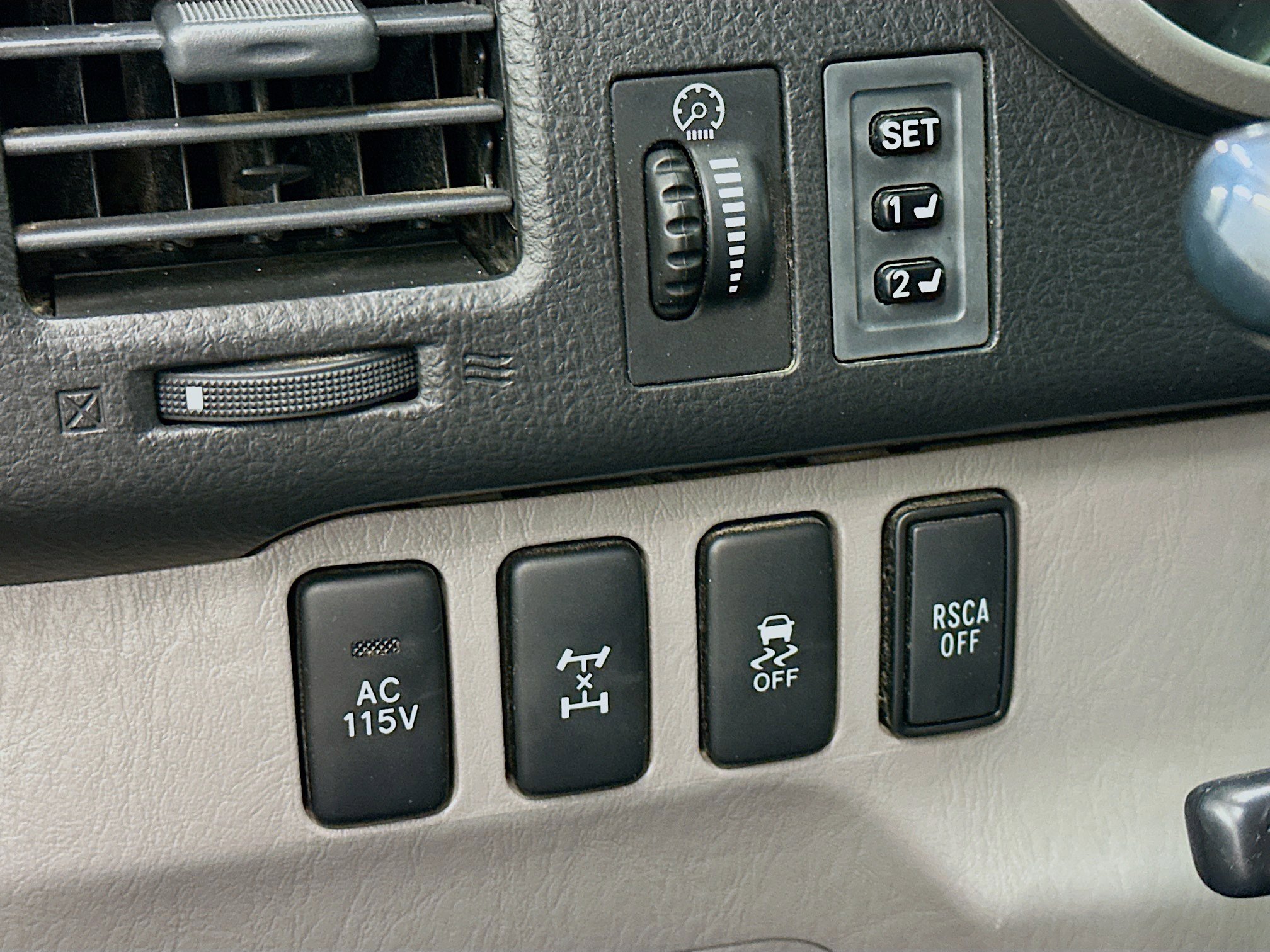 Used 2008 Toyota 4Runner Limited AWD/4WD image 17
