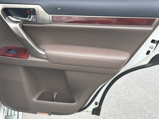 Used 2013 Lexus GX 460 w/ Comfort Plus Pkg AWD/4WD image 18