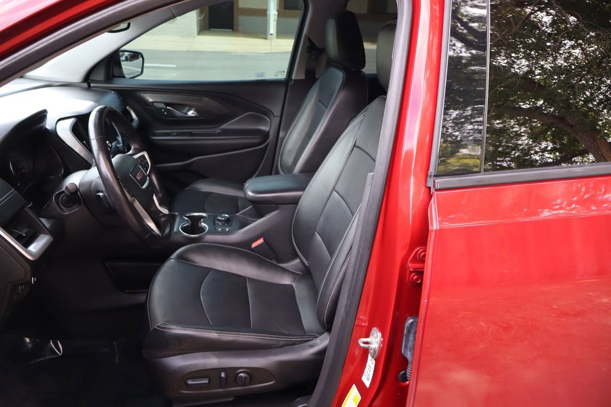Used 2022 GMC Terrain SLT image 19