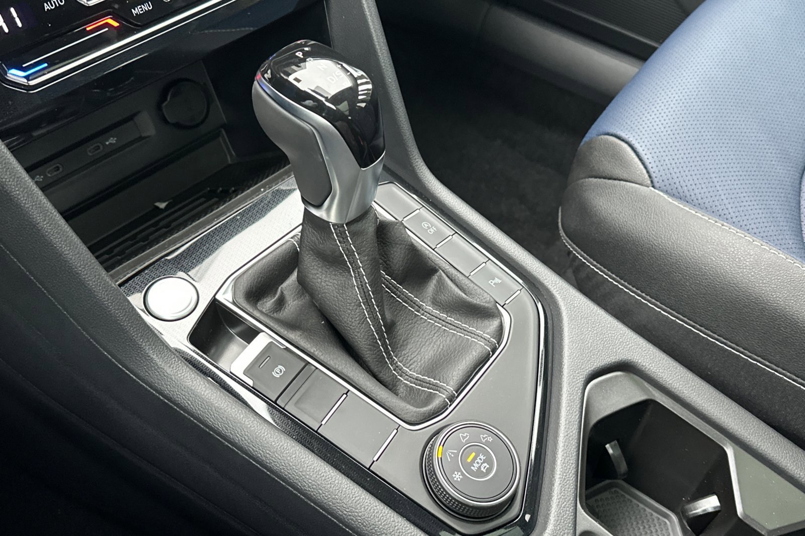 New 2026 Volkswagen Taos SEL image 22