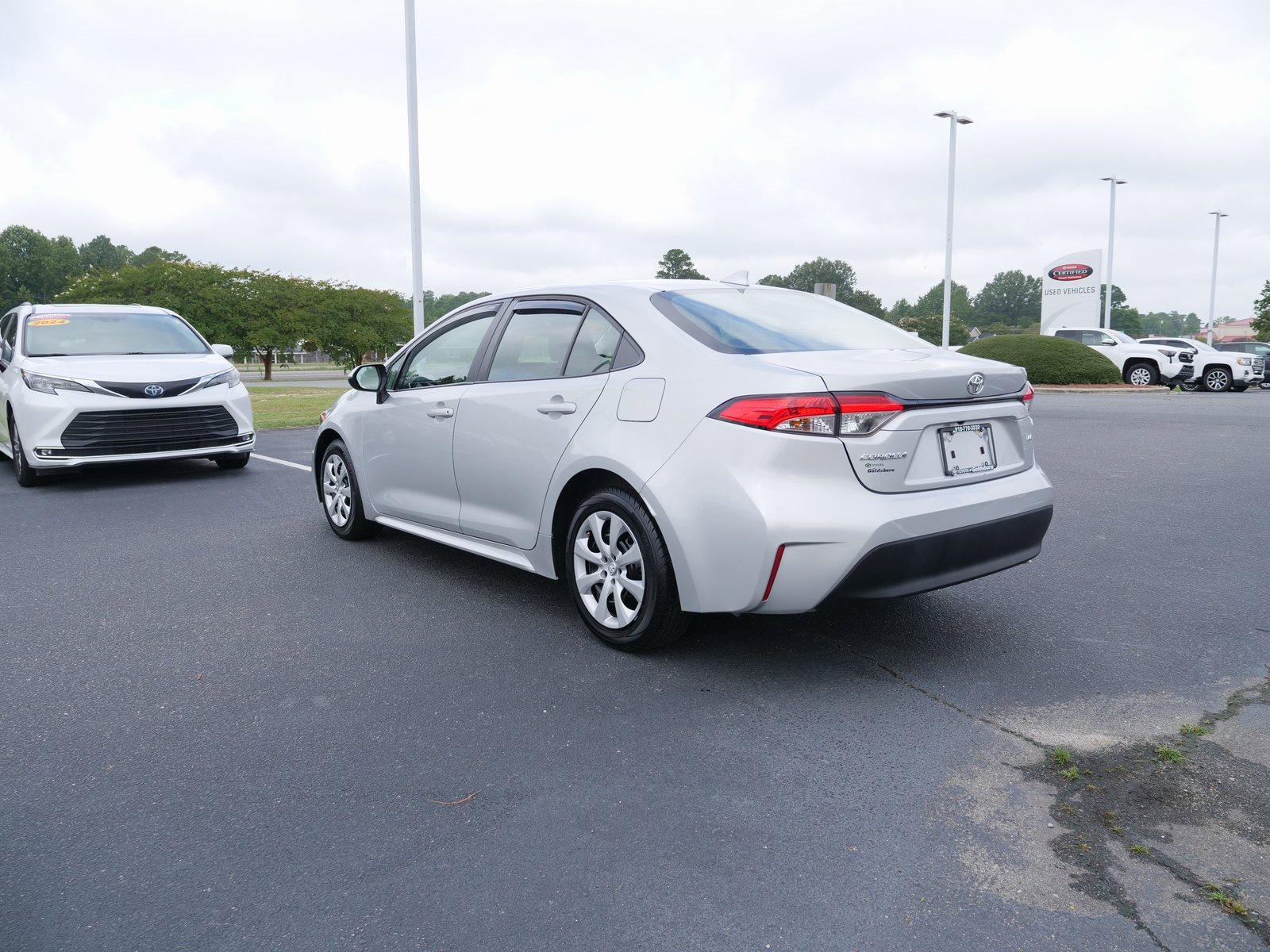 Used 2024 Toyota Corolla LE image 6