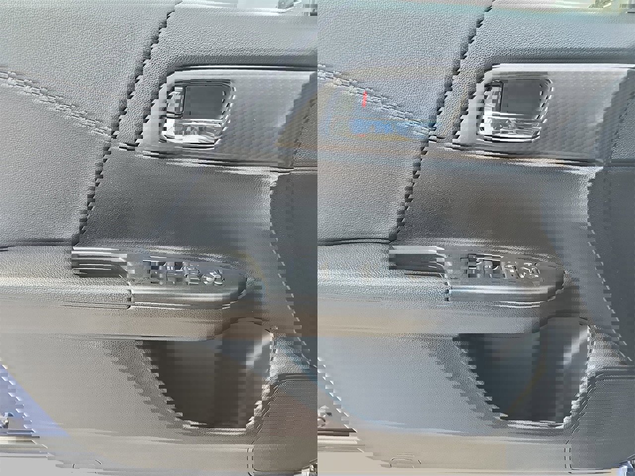 Used 2017 Honda Accord Sport image 24