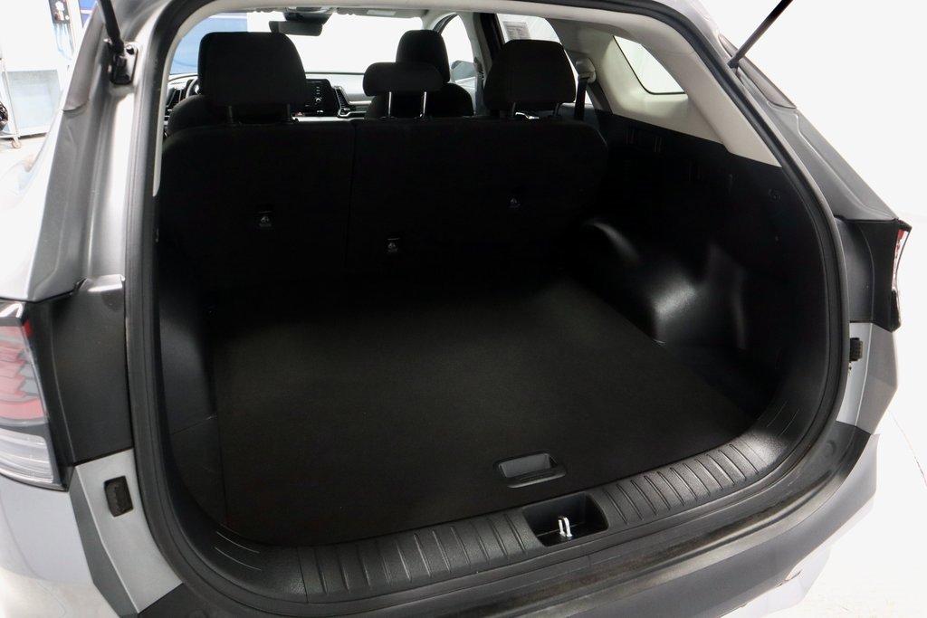 Used 2024 Kia Sportage LX image 13
