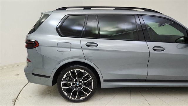 Used 2023 BMW X7 xDrive40i w/ M Sport Package image 12