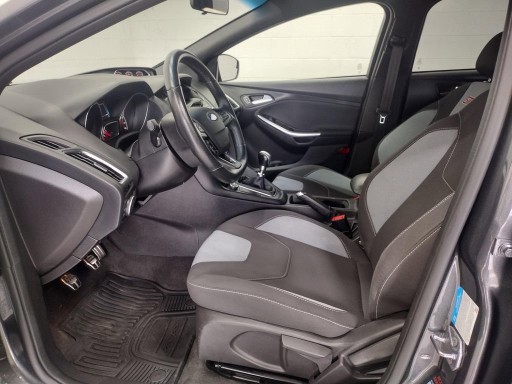 Used 2017 Ford Focus ST image 20