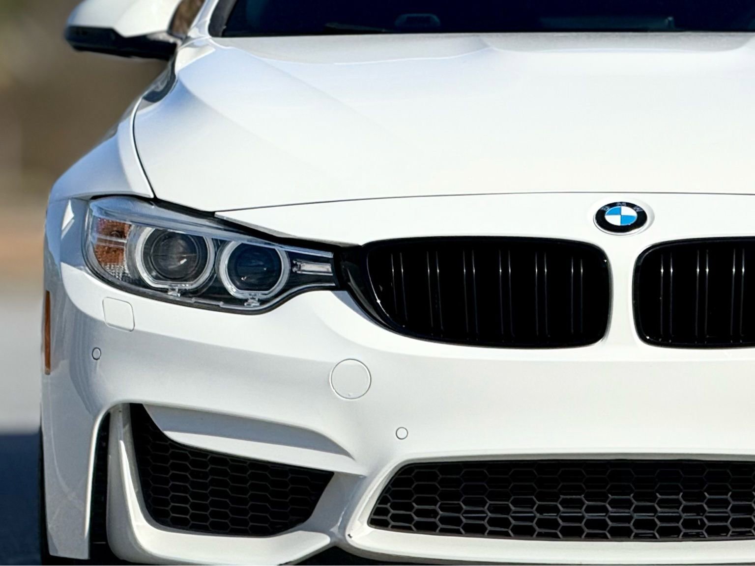 Used 2015 BMW M4 Convertible image 13